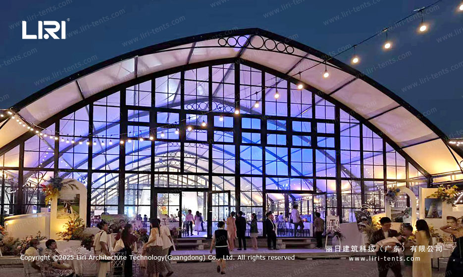 4 things you need to know about tent weddings (2) 4 things you need to know about tent weddings (2)