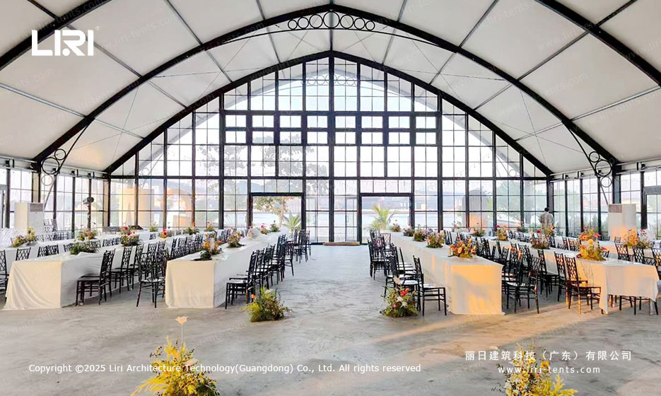 4 things you need to know about tent weddings (3) 4 things you need to know about tent weddings (3)