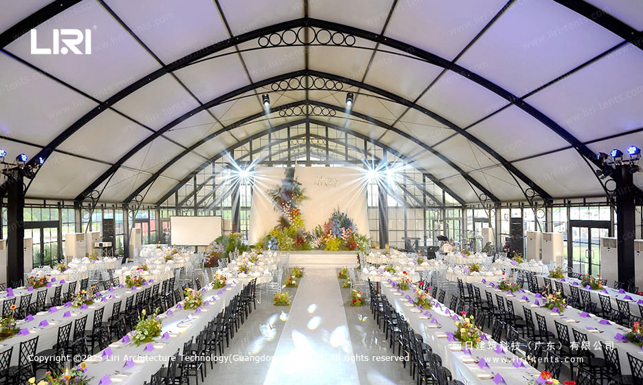 4 things you need to know about tent weddings (5) 4 things you need to know about tent weddings (5)