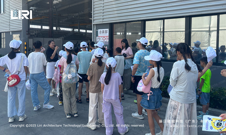 Study children visited LIRI showrooms (3)