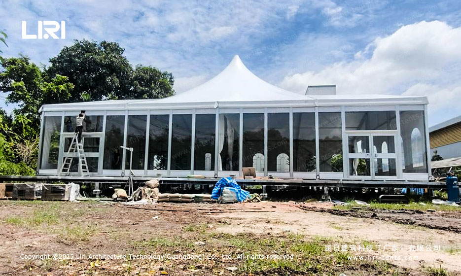 Relocatable modular aluminum tent for events Relocatable modular aluminum tent for events