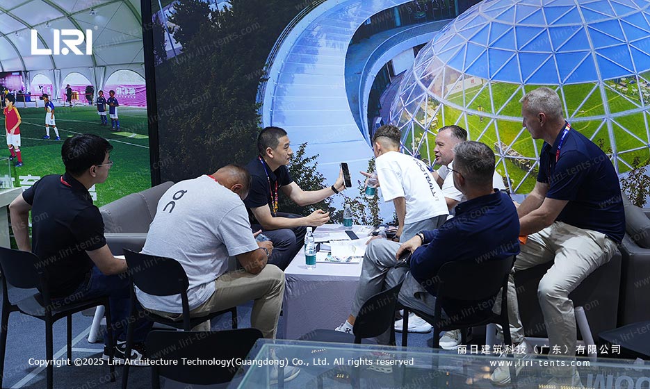 Liri Tent international business discussion at China Sport Show 2026